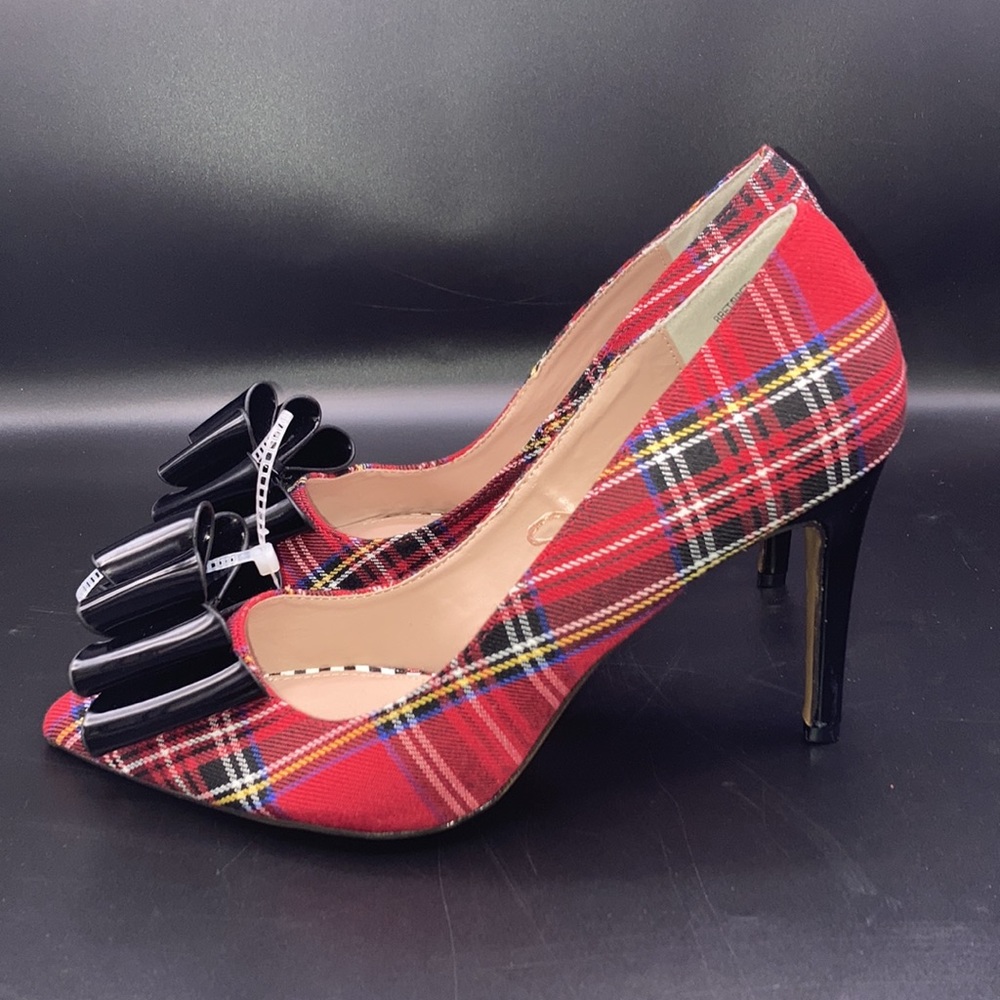 Betsey Johnson Plaid Bow pump - Picture 5 of 5